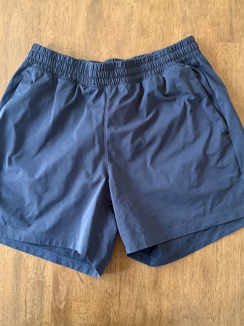 Uniqlo Mens Ultra Stretch Active Shorts 5", Dark Gray, Size M